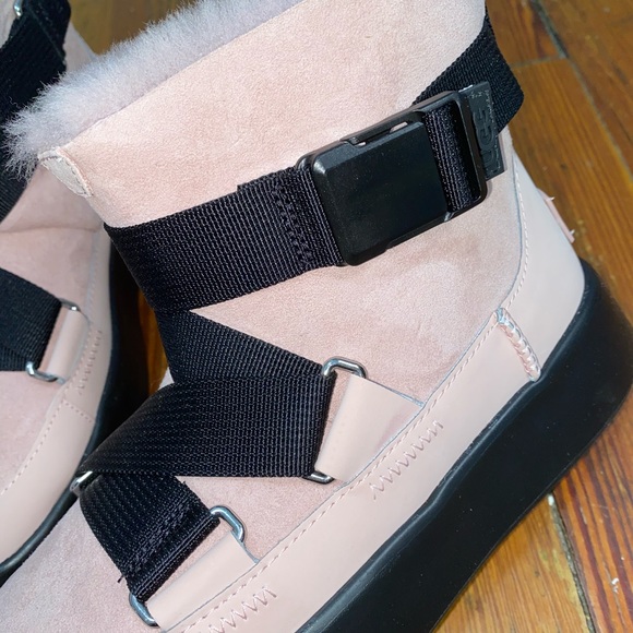 UGG Australia Classic Boom Buckle Boots Suede 5 6 - Picture 6 of 11